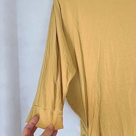 Mustard Yellow Roughed Blouse Sz M ¾ sleeves - Picture 4 of 7